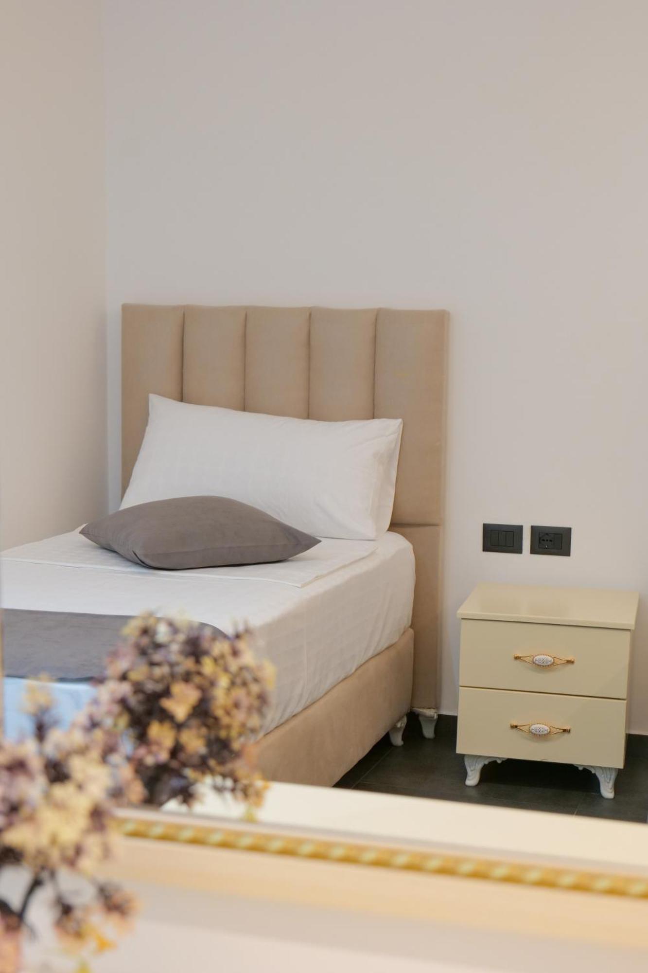 Celaj Apartment